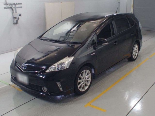 90323 Toyota Prius alpha ZVW41W 2012 г. (CAA Chubu)